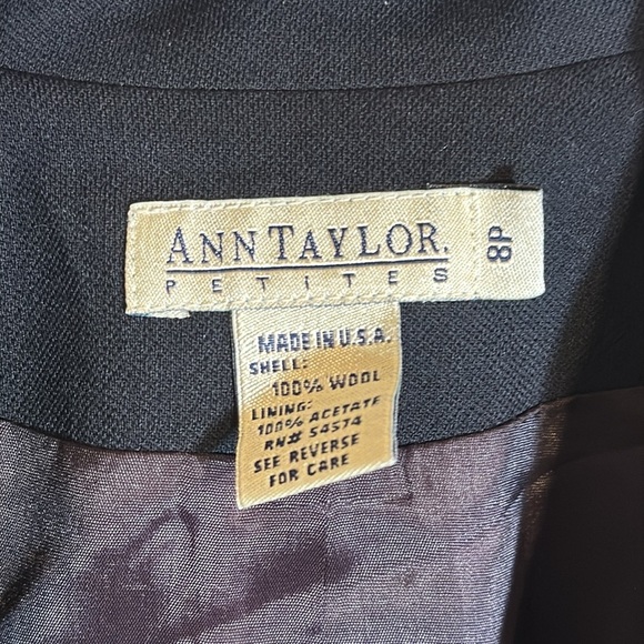 Ann Taylor Petites VTG 90’s 100% wool thigh length black blazer size 8p - Picture 3 of 9